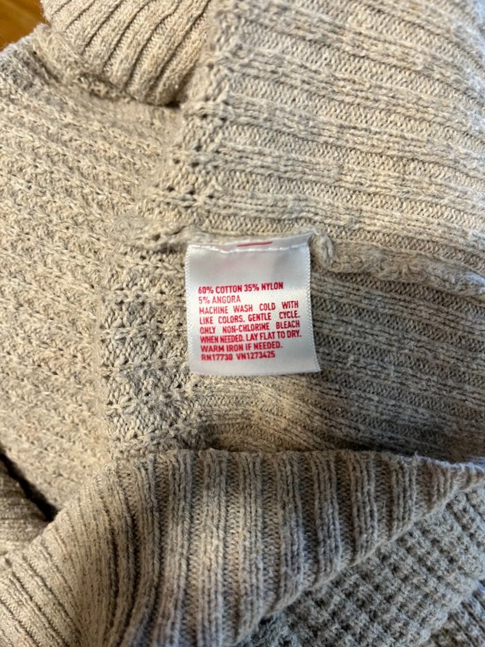 Mossimo Supply Co. - Knit Button Down Long Sleeve Sweater - Size: Large - Picture 7 of 8